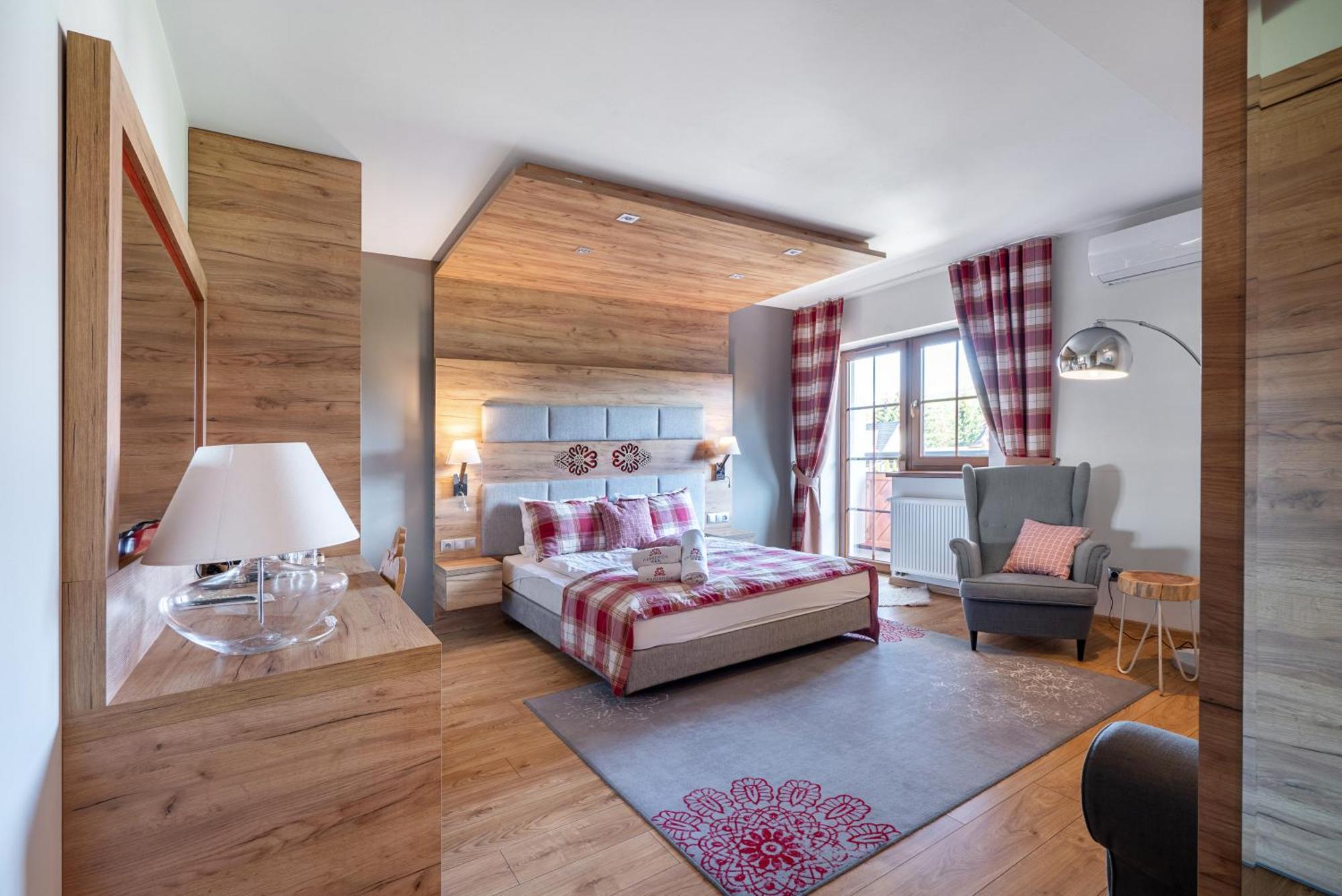 Parzenica B&B - Wyjatkowa I Jedyna!!! Sprawdz Nas A Nie Pozalujesz! ビャウカ エクステリア 写真